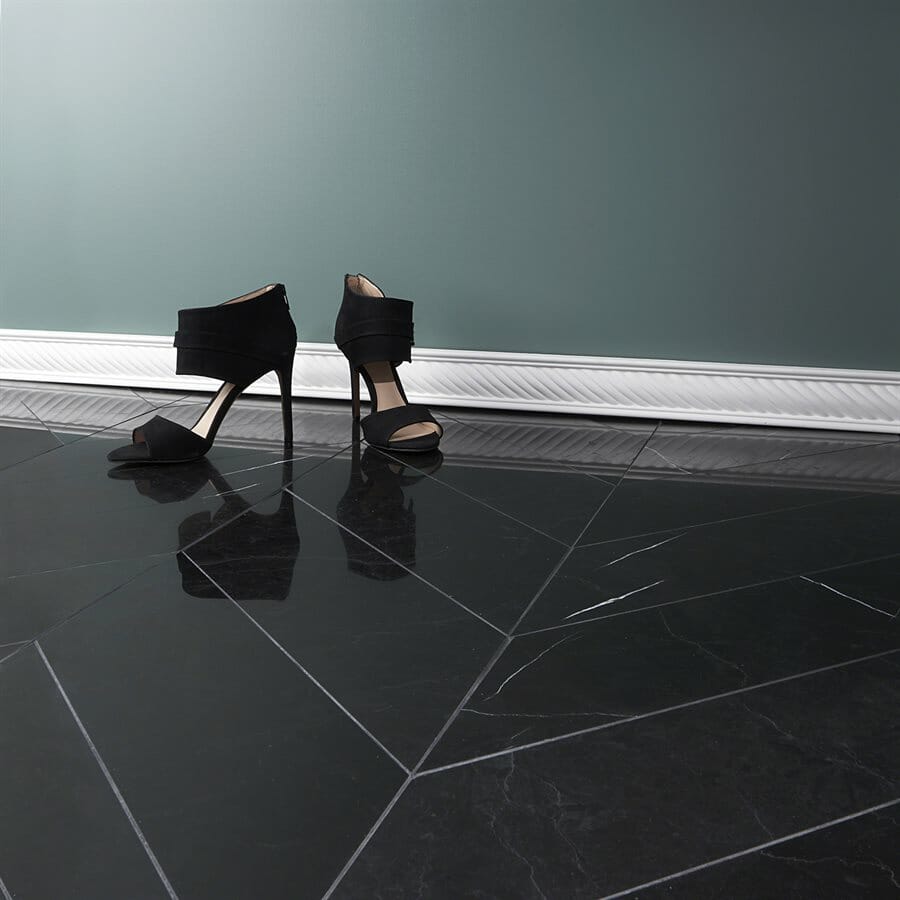 Tavolino Tulipano con piano marmo marquinia nero - Instant Design